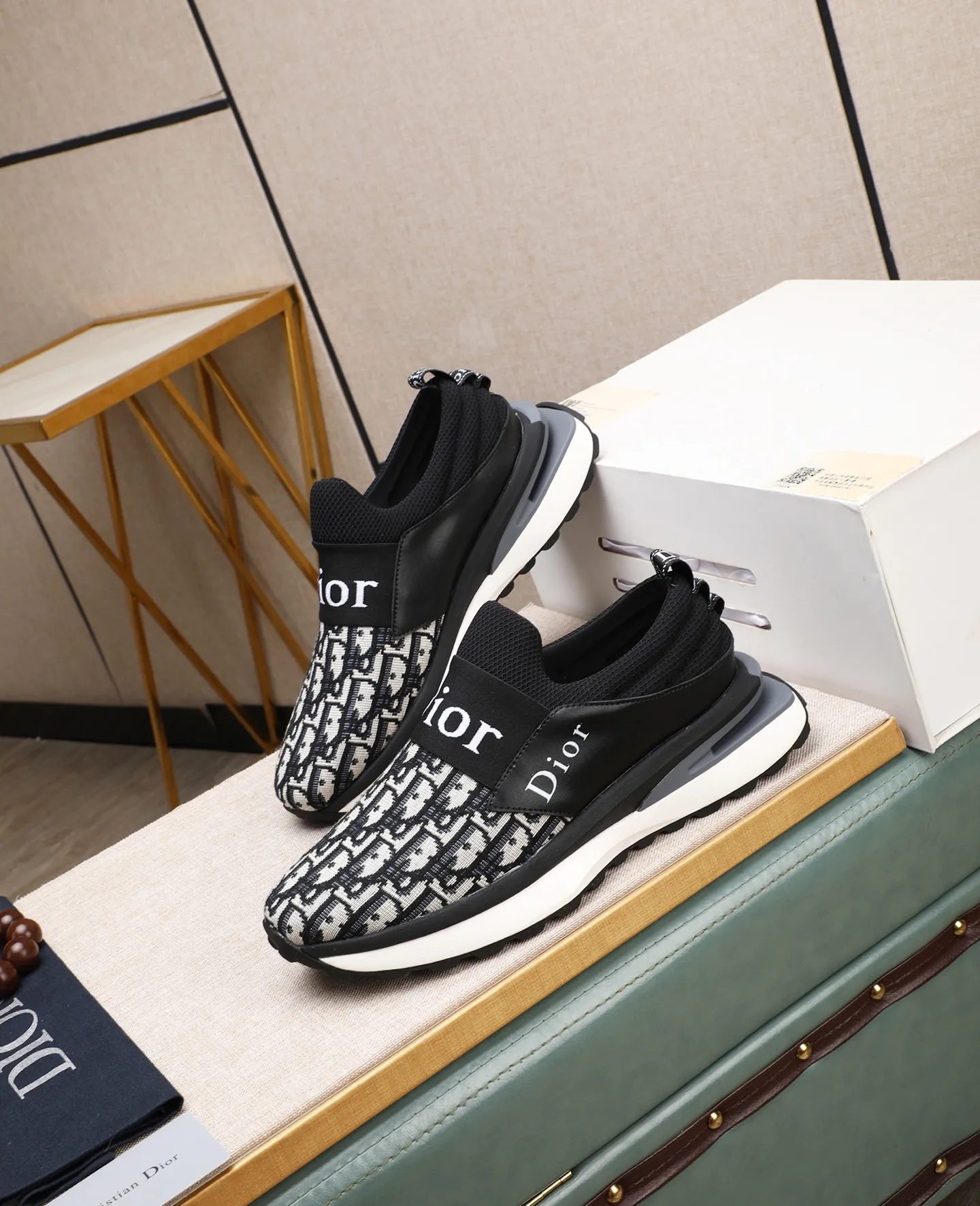 Men's men's shoes💰460 🌹🌹[Dior] 2025 latest model🙈original replica! 👟👟👟You can go to the top-notch workmanship. The upper is made of Italian 🇮🇹imported cowhide. The mesh lining is suitable for travel. The original replica outsole makes it suitable for all kinds of travel, showing low-key luxury. Let quality speak for itself. Color: Size: 38-44